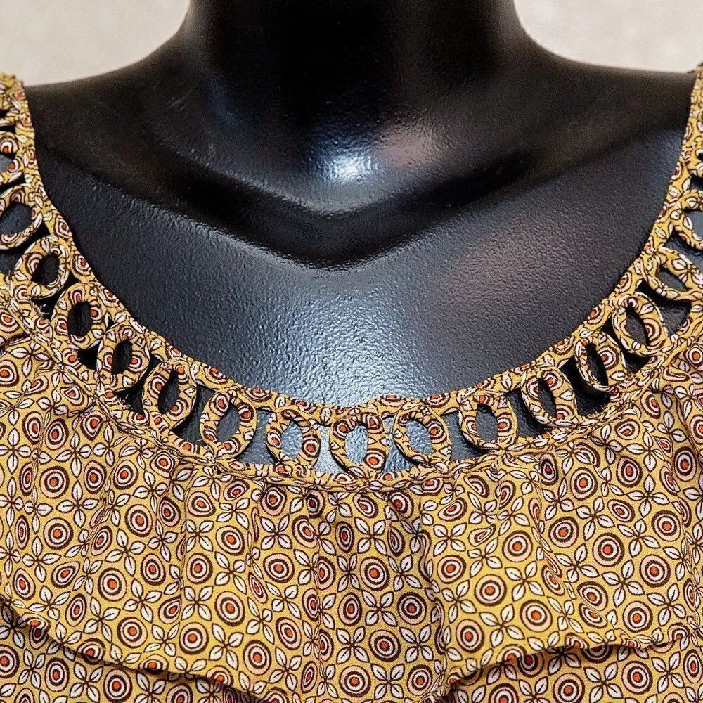 Max Studio Sleeveless Top - Picture 2 of 7